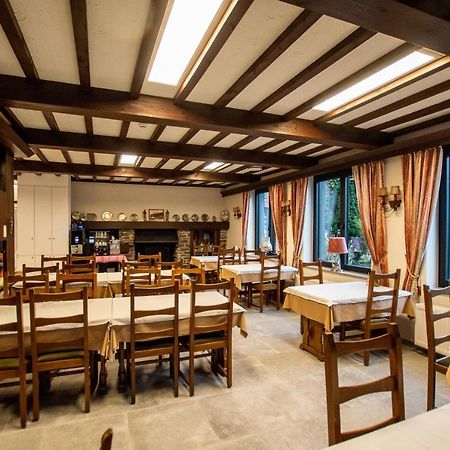Poupehan Auberge Le Vieux Moulin מראה חיצוני תמונה