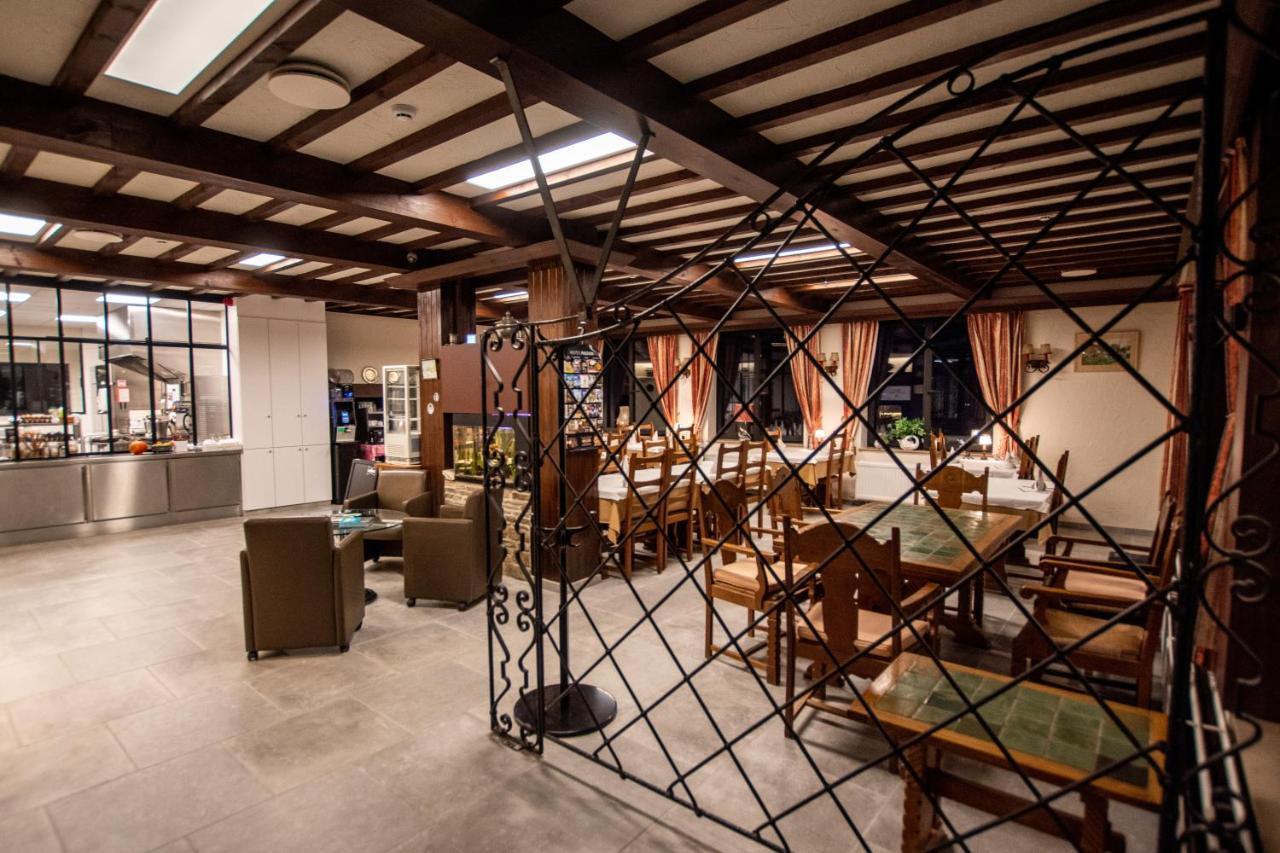 Poupehan Auberge Le Vieux Moulin מראה חיצוני תמונה