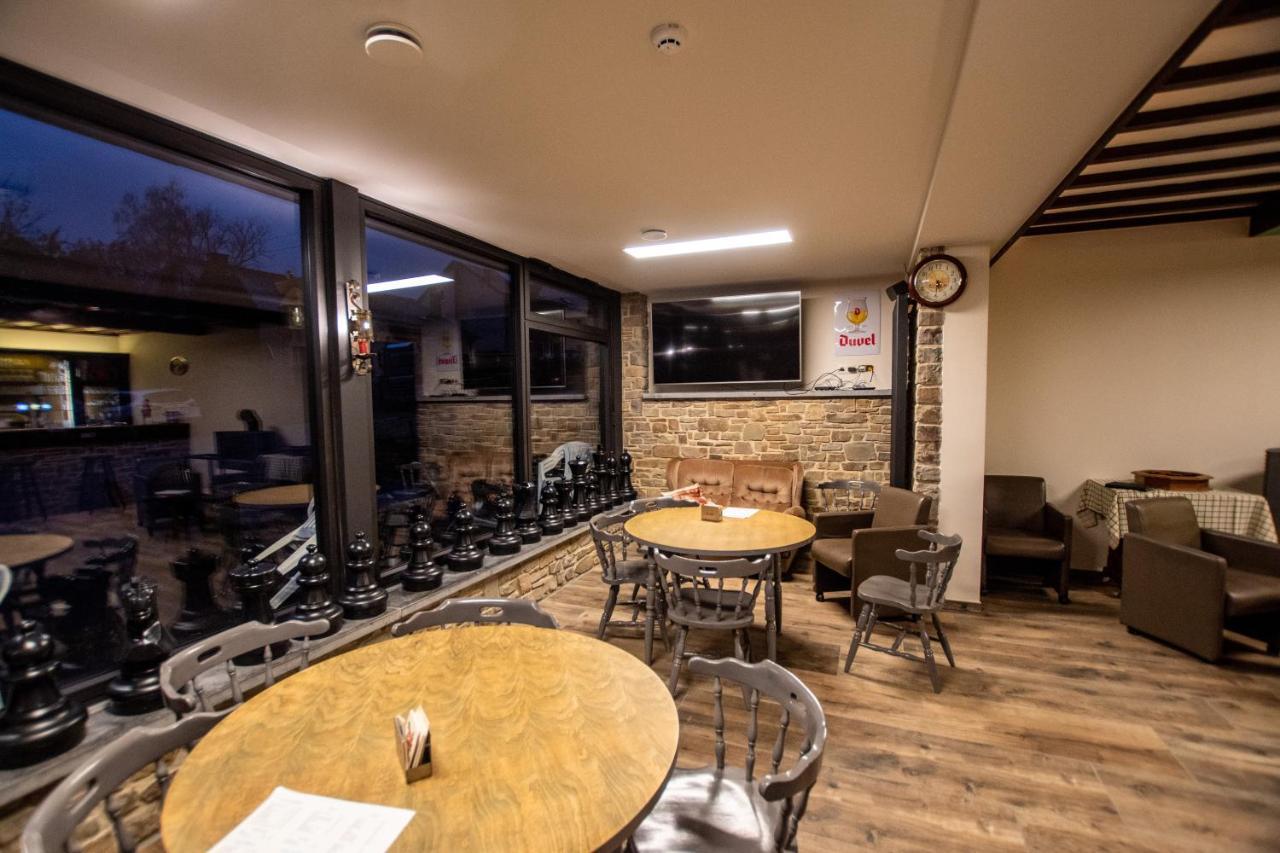 Poupehan Auberge Le Vieux Moulin מראה חיצוני תמונה