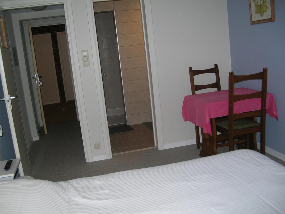 Poupehan Auberge Le Vieux Moulin מראה חיצוני תמונה